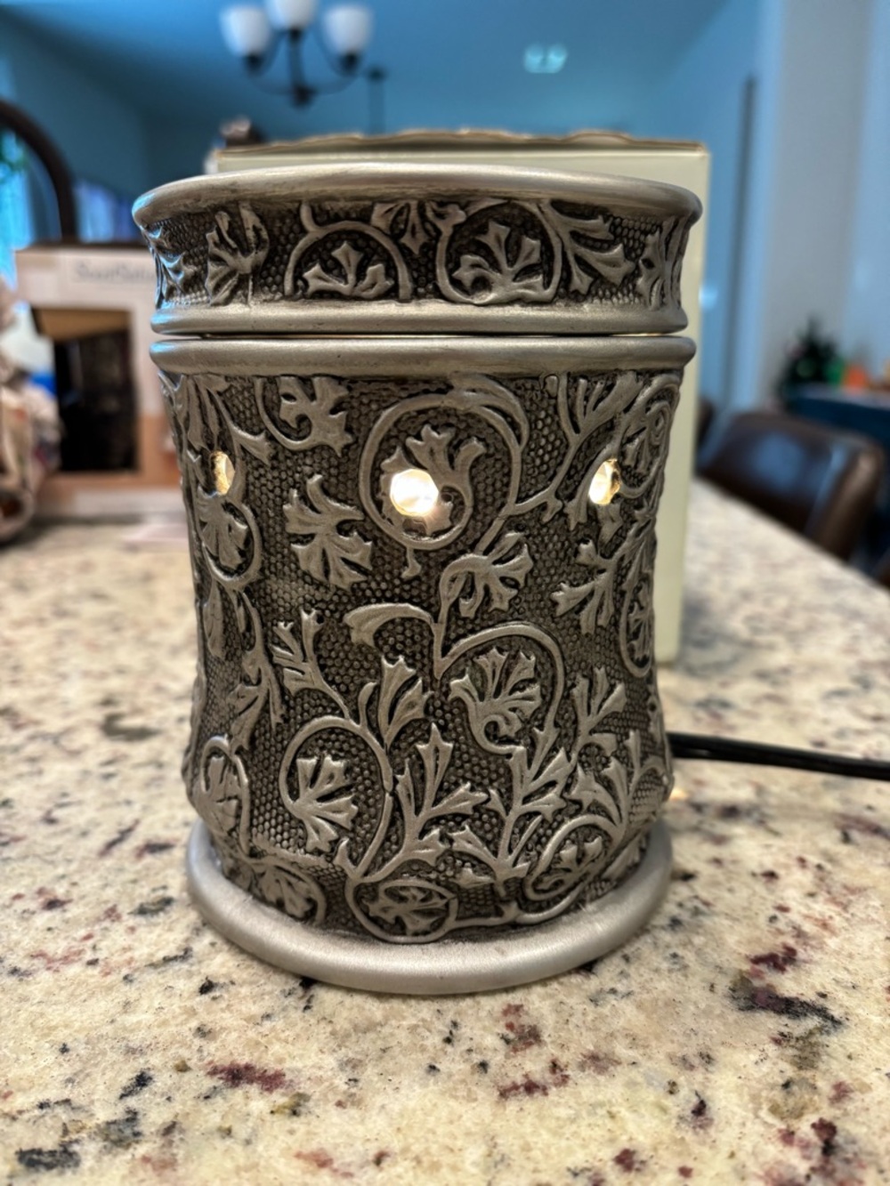 Scentsy Retired Silvervine Pewter look wax warmer (full size)